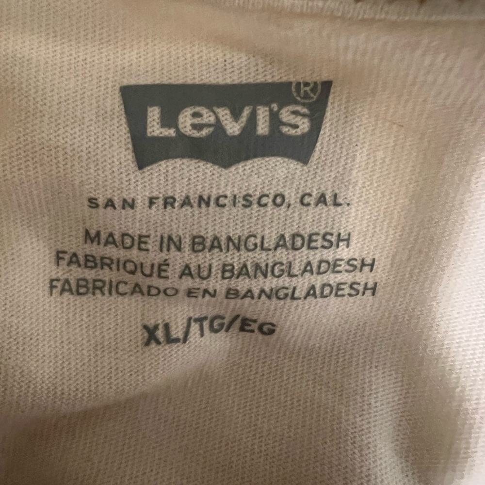 Levi's Multicolor Logo Tee - Picture 4 of 10